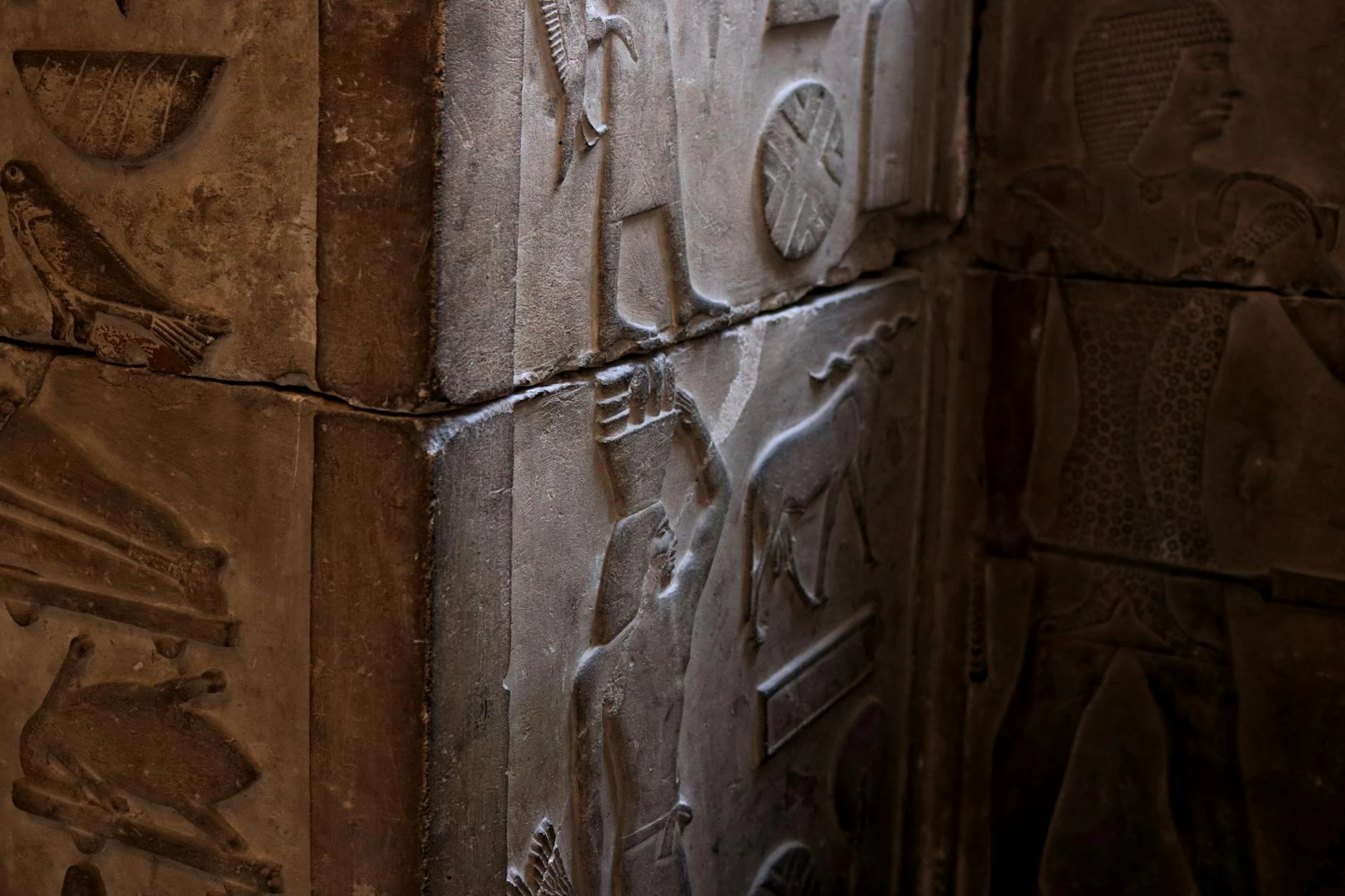 Ancient Egyptian Hieroglyphs: History, Meaning, and Modern Impact [Updated 2025]