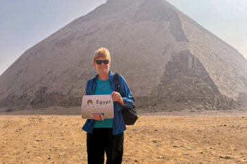 Wonderful pictures of a woman near the pyramids in Giza